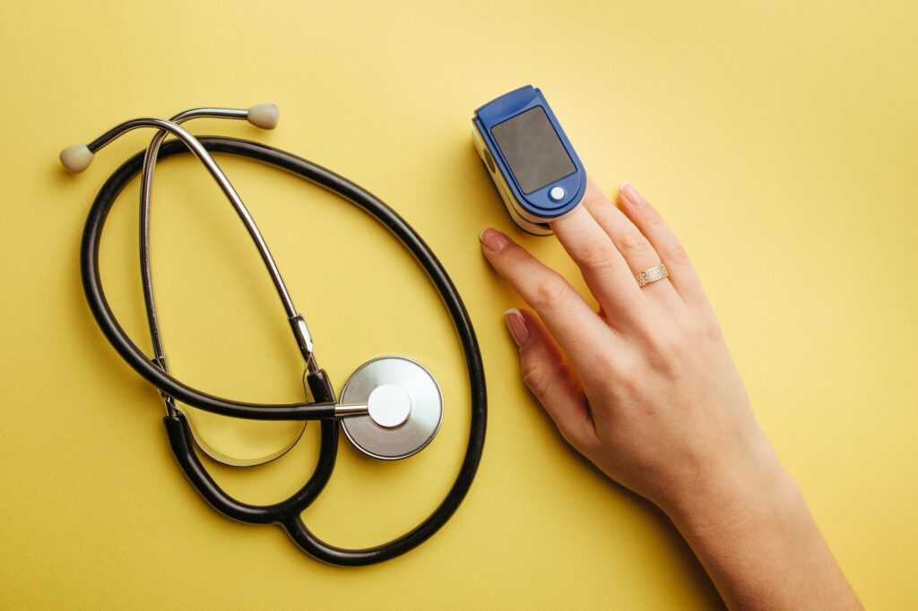 pneumonia device heart rate monitor measures lung soturation